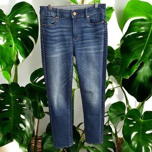 White House Black Market Skinny Denim Jean Rivet Western Elevated Basic Size 4